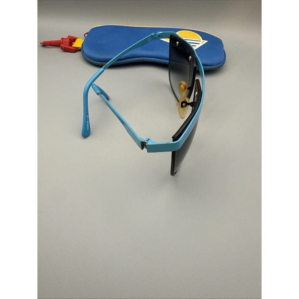 Vintage Sunglasses Shield Blue Frame Oversized with purple gradient lens & case